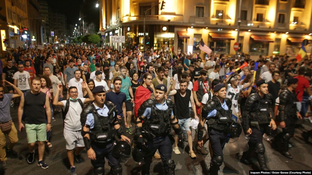 PHOTO GALLERY: Romania Hit By Protests