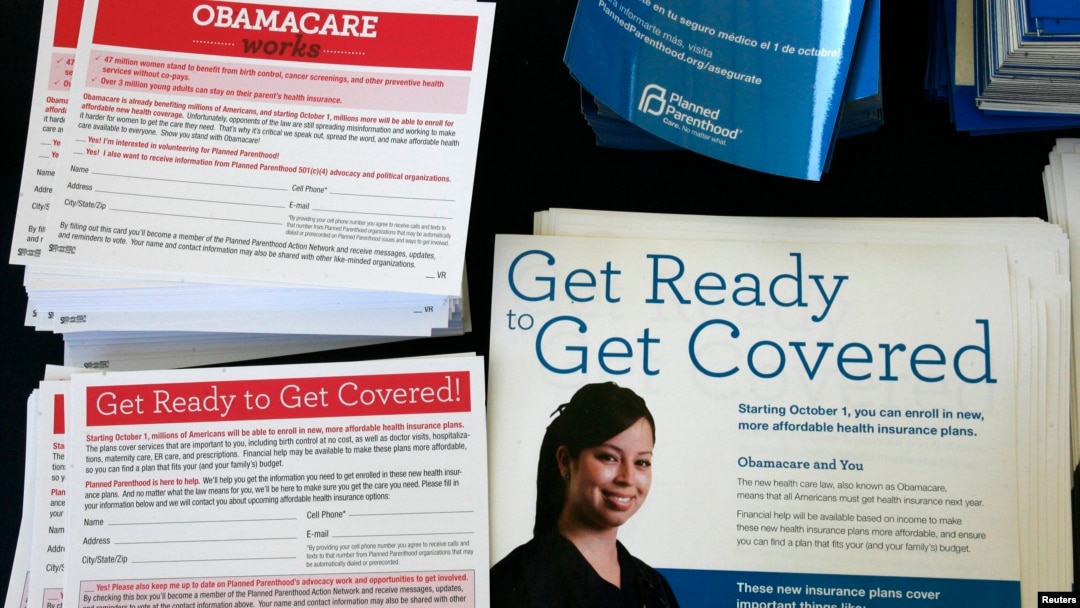 В центре споров - программа медицинского страхования, называемая Obamacare.