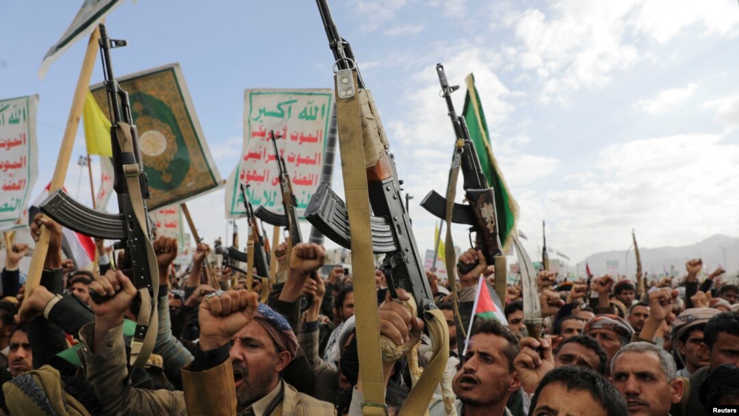 Houthi supporters rally in the rebel-controlled Yemeni capital, Sanaa. (file photo)