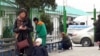 Силовики в штатском дежурят в мечети и на базарах