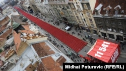 "Crvena linija" Sarajeva, u Titovoj ulici: Obilježavanje 20 godina od početka opsade grada i stradanje 11.541 osobe (april 2012.)
