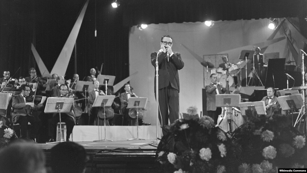 ტუტს თილემანსი სცენაზე. 1961 წელი