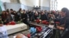 <p>На церемонію прощання до крематорію Байкового кладовища прийшли сотні людей
