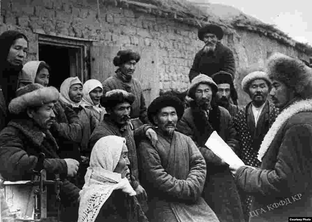1941-жылдын башында Кыргызстанда 1 миллион 588 миң адам каттоого алынган. 1946-жылкы каттоодо 1 миллион 457 миң адам калган.