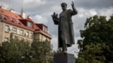Памятник маршалу Ивану Коневу до его демонтажа в 2020 году