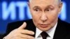 Путин поручил включить в списки для чтения "патриотическую литературу"