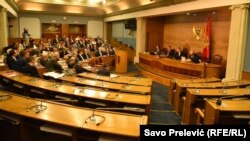 Jesen teško da će donijeti povratak opozicije u skupštinske klupe