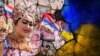 Жінка у російському кокошнику у Криму(колаж)