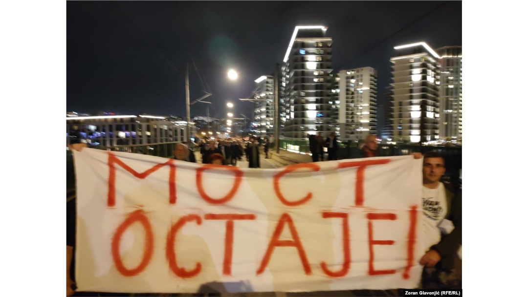 Protest u "Beogradu na vodi" kod Starog savskog mosta, 31. oktobar 2024.