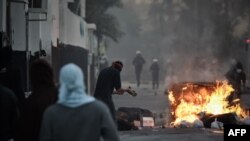 از حدود دو سال و نیم پیش خیابان‌های بحرین هر از چند گاهی صحنه تظاهرات مخالفان علیه حکومت بحرین می‌شود- ۲۶ بهمن ۱۳۹۱