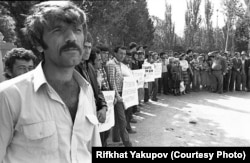 Акція протесту кримських татар у Судаку. 1990. Фото Ріфхата Якупова