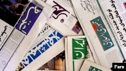 توقیف، افزایش محدویت ها و در نتیجه خود سانسوری حاکم بر نشریات در یکسال گذشته واکنش صاحبان رسانه ها را به دنبال داشته است.