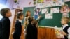 Школярі повертаються за парти. Як працюватимуть заклади освіти з 25 січня
