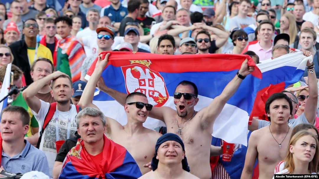 FIFA say it has punished the Russian FA after fans of their country's team displayed a neo-Nazi banner during their group match with Uruguay. (illustrative photo)