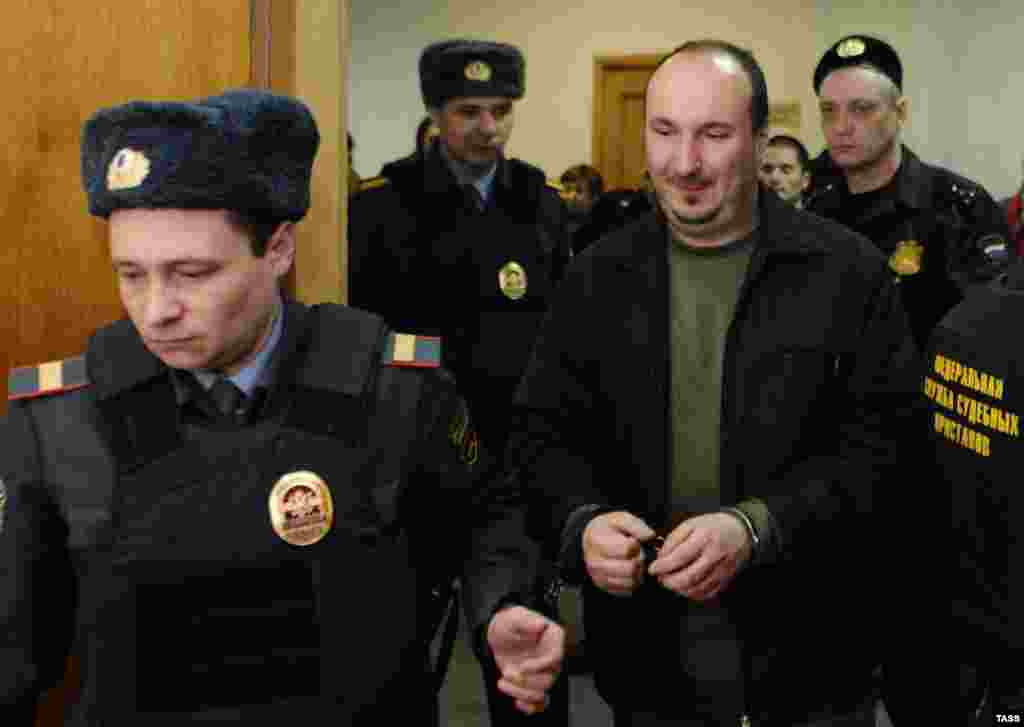 Фигурант "Болотного дела" Дмитрий Рукавишников обвиняется по статье "участие в массовых беспорядках", находится в СИЗО