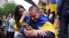 Зеленський: відбувся третій етап обміну полоненими, додому повернулись 303 військовослужбовці (фото)