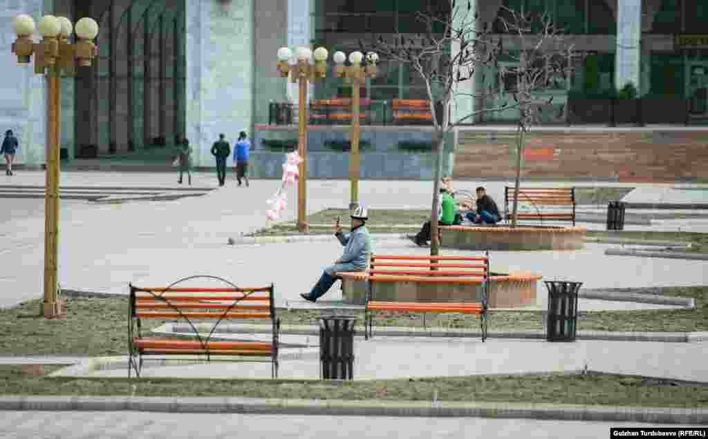 Быйыл, 21-март Нооруз күнүнө карата иш-чаралар токтоп, Ала-Тоо аянты бош калды. 