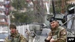 Vojnici NATO snaga na Kosovu