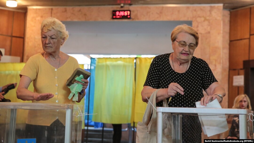 Під час голосування на виборах до Верховної Ради України. Київ, 21 липня 2019 року 