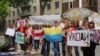 Чому Україна не Білорусь