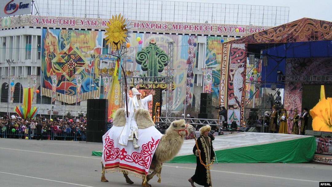 Празднование Наурыза. Алматы, 22 марта 2006 года.