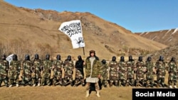 Боевики под знаменем Талибан в Афганистане. Архивное фото 