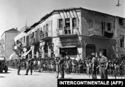 O fotografie nedatată din timpul mandatului britanic la conducerea Palestinei înfățișează un cartier evreiesc din Ierusalim, în perioada aplicării legii marțiale, între 29 noiembrie 1947 și 14 mai 1948 (proclamarea statului Israel).
