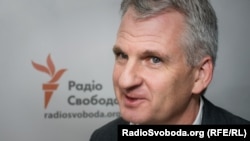 Тімоті Снайдер – американський історик. Професор Єльського університету. Фахівець з історії Східної Європи, зокрема, історії України, Польщі, а також Росії. 2016 рік