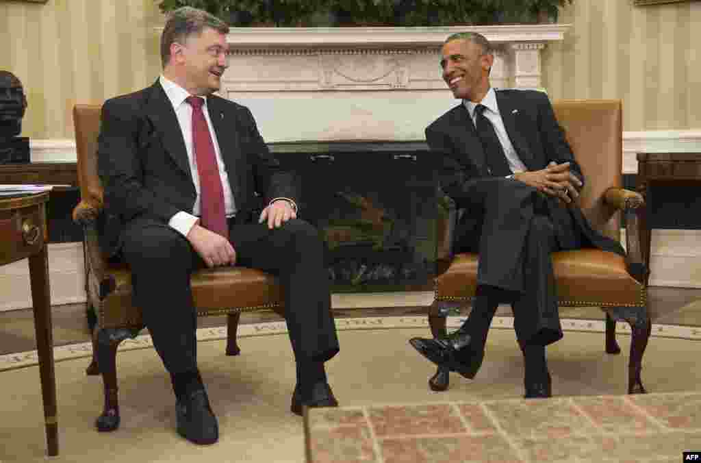 Зустріч президентів України і США, Петра Порошенка (ліворуч) і Барака Обами, Вашингтон, 18 вересня 2014 року