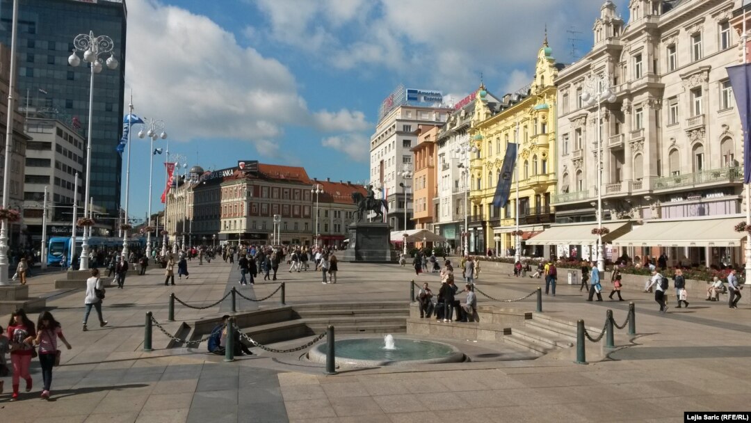 Trg bana Jelačića, Zagreb