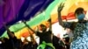 ფოტო არქივიდან: "თბილისი პრაიდის" აქცია პარლამენტის წინ. 2021 წლის 6 ივლისი