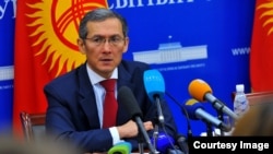 Жоомарт Оторбаев.