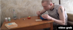 Та самая сцена в камере, о которой рассказывает Станислав