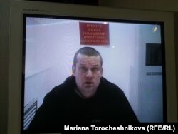Леонид Развозжаев, по его словам, был похищен сотрудниками ФСБ России в Киеве 19 октября 2012 года и доставлен в Москву