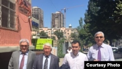 "Ар-намыстын" катары батышчыл саясатчылар менен толукталды
