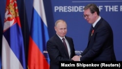 Ruski predsednik Vladimir Putin odlikovao je predsednika Srbije Aleksandra Vučića ordenom Aleksandra Nevskog posle sastanka u Beogradu, Srbija, 17. januara 2019. 