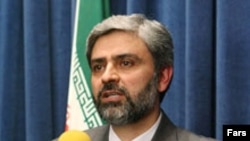 سید محمد علی حسینی خاطر نشان کرد که مواضع ایران در مورد پروژه هسته ای ایران تغییر نکرده است.