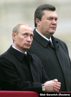Путин с Януковичем в Киеве. 28 октября 2004 года