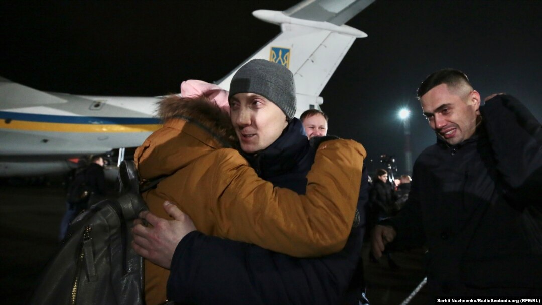 Донеччанин, журналіст Станіслав Асєєв у день обміну утримуваними особами. Аеропорт «Бориспіль», 29 грудня 2019 року