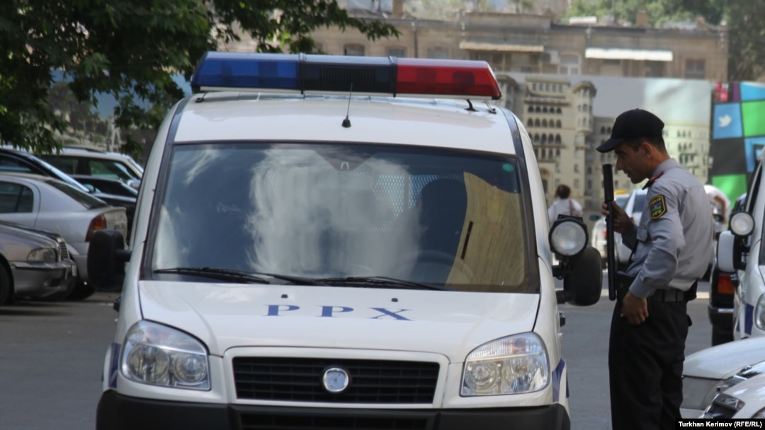 Polis