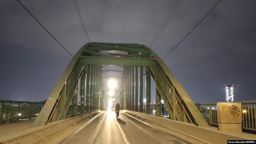 Stari savski most u večernjim satima, Beograd, 31. oktobar 2024.