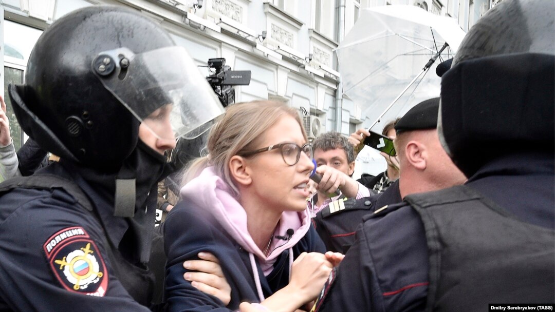 Затримання Любові Соболь у Москві. На цей час вона вже голодувала 21 день на знак протесту проти відмови у реєстрації на вибори до столичної Думи. Росія, 3 серпня 2019 року
