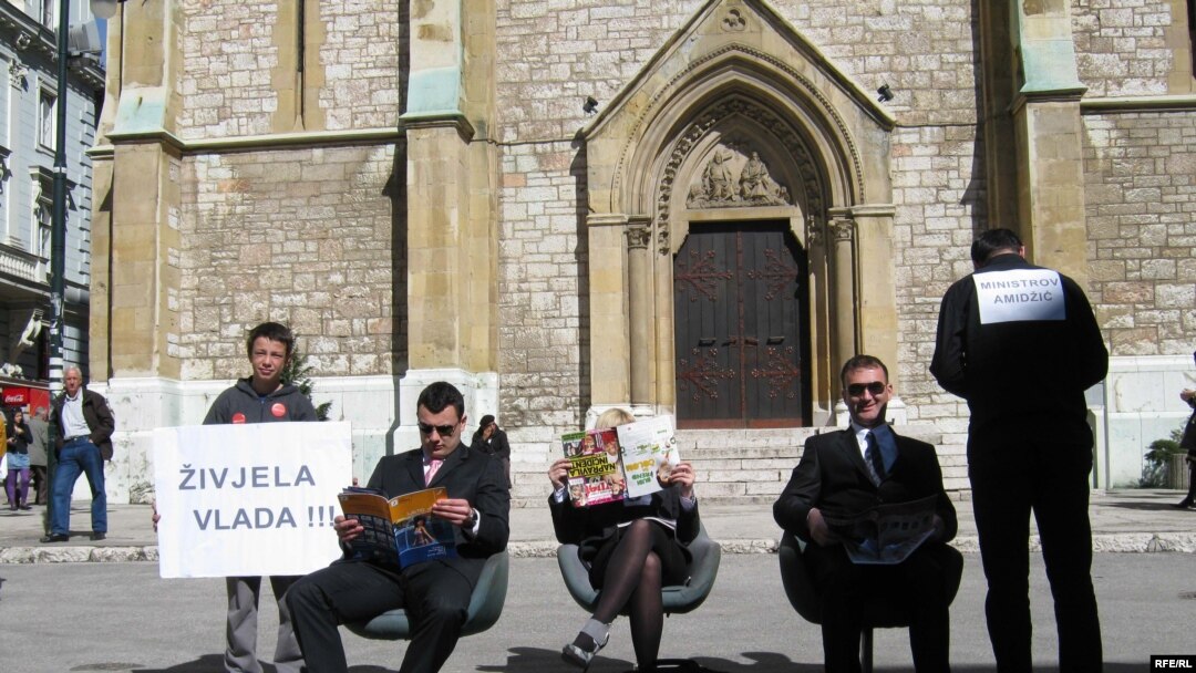 Sa jednog od performansa NVO, Sarajevo, april 2010