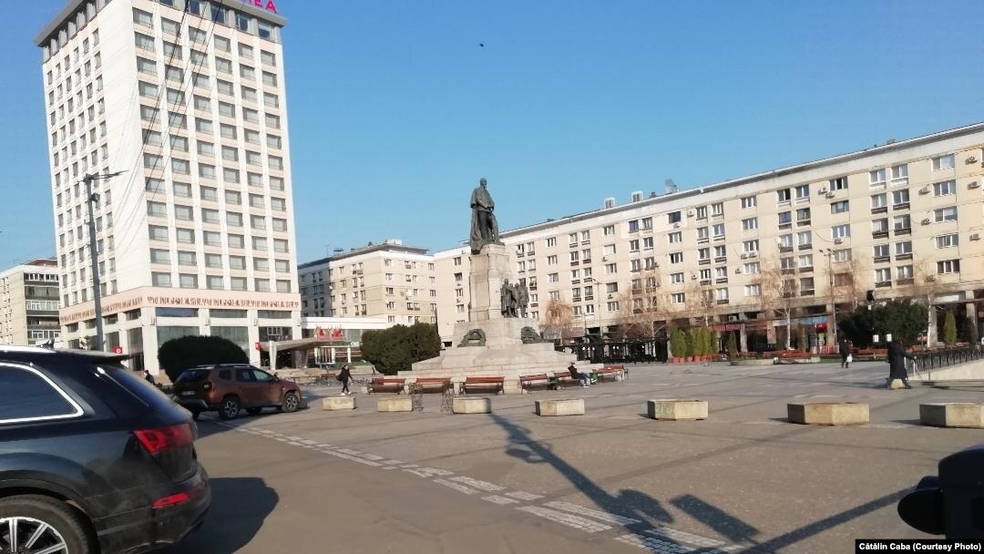 Romania -- Piața Unirii, Hotel Unirea, Iași, 18 martie 2020