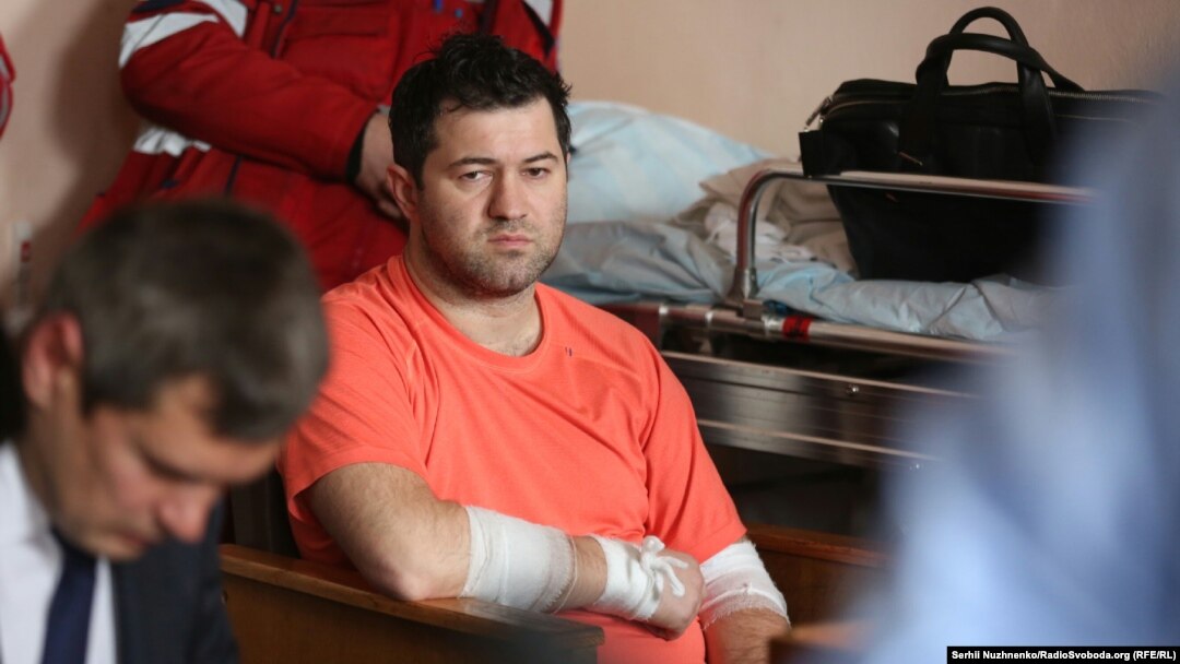 Роман Насіров із бинтами на руках у суді в Києві, 6 березня 2017 року