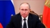 Кремль: Путін «категорично» проти культу своєї особи