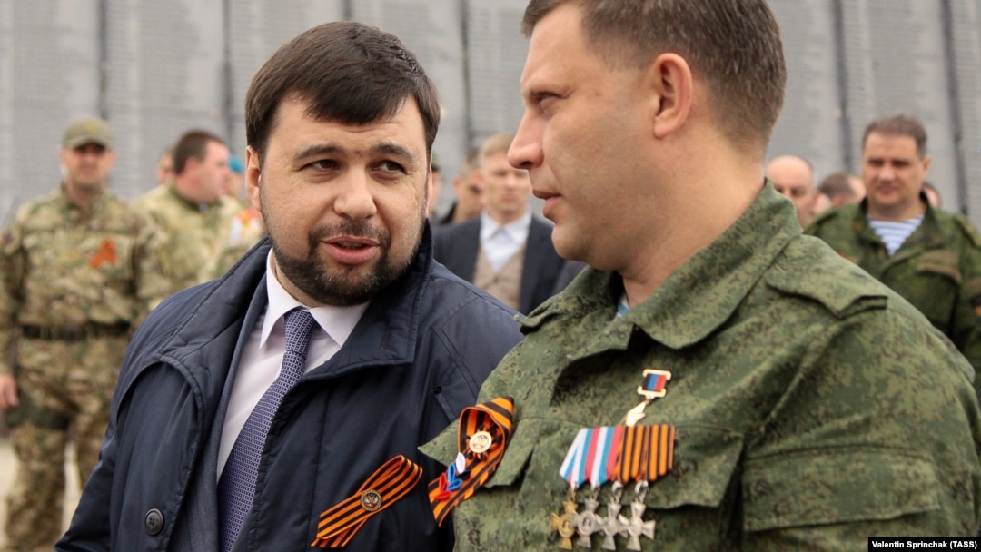 Чинний ватажок угруповання «ДНР» Денис Пушилін і його попередник Олександр Захарченко, архівне фото, 2016 рік