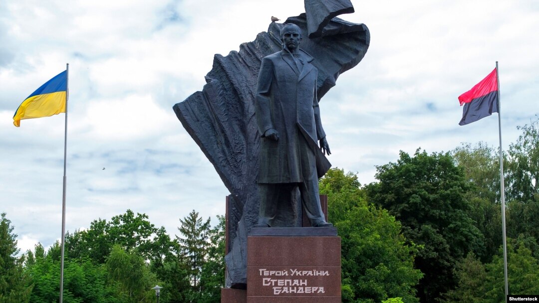 Ілюстративне фото: центр Тернополя, пам'ятник провіднику ОУН Степану Бандері