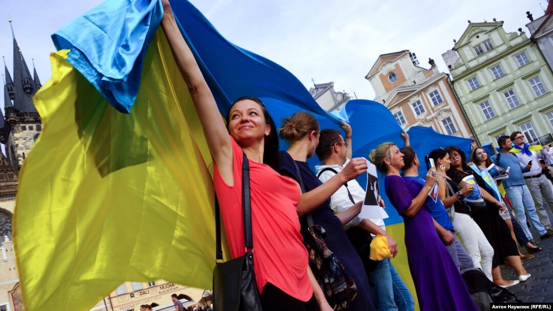 Акція на підтримку заступника голови Меджлісу кримськотатарського народу Ільмі Умерова, Прага, 3 вересня 2016 року