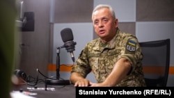 «Я за парад. Це – акт єднання армії і народу», – зазначив Віктор Муженко